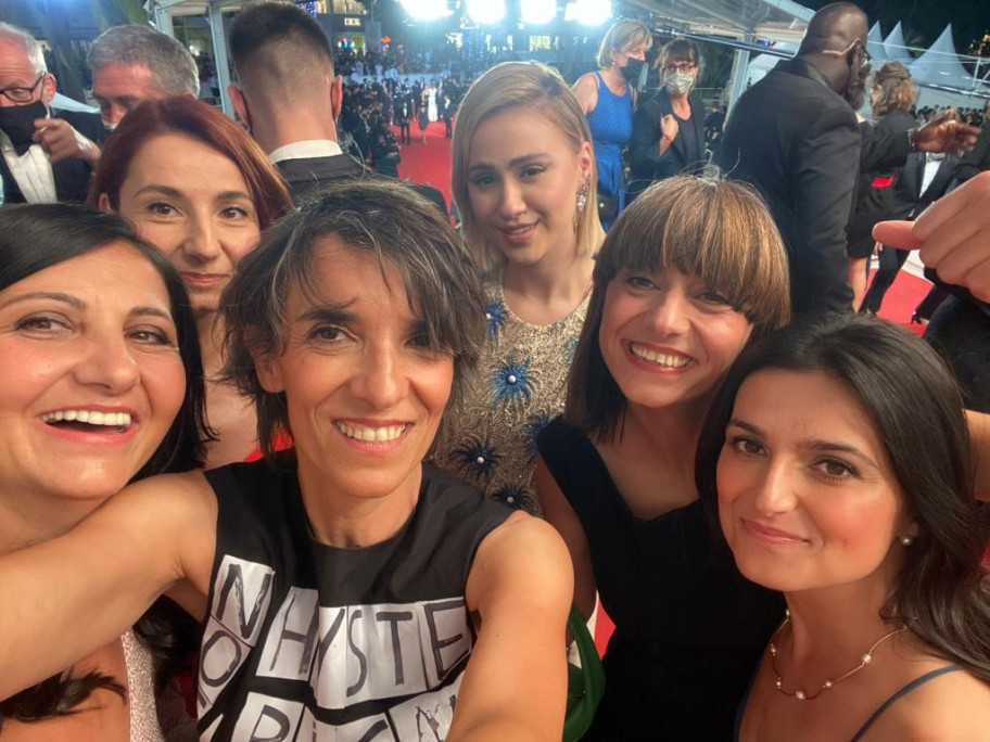 Cannes_premiere_2021_sm.jpeg